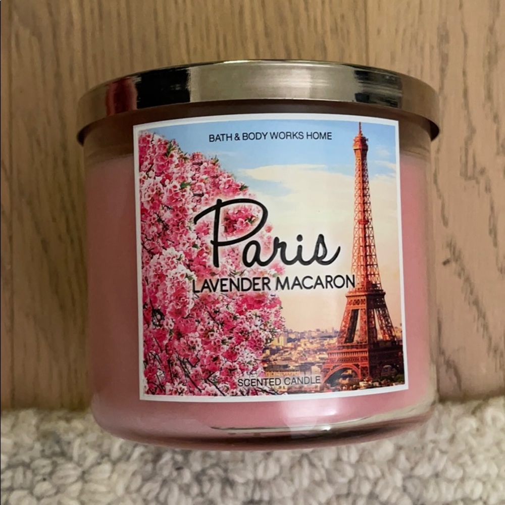 Bath & Body Works Paris Lavender Macaron Candle